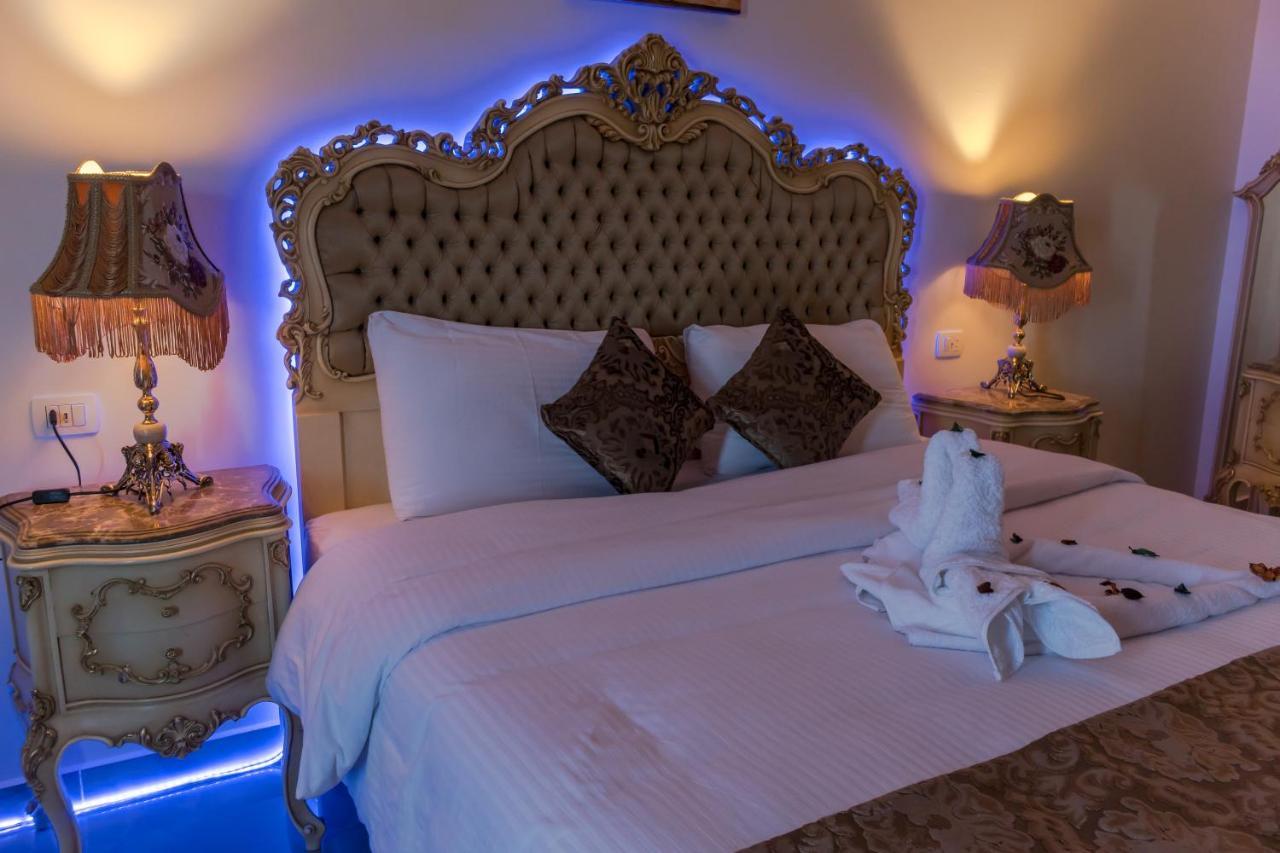 Gleem Luxury * Alexandria